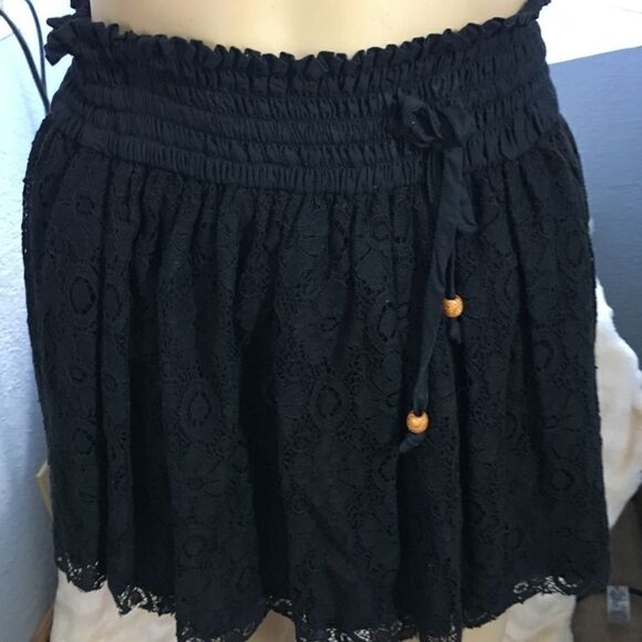 Forever21 Mini Skirt Black Lace - Picture 4 of 5